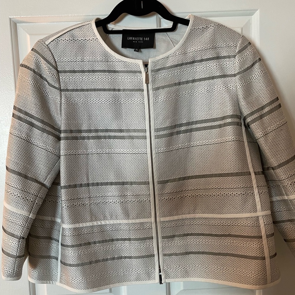 Lafayette 148 New York - gray/white striped blazer. Zip front. Size XL